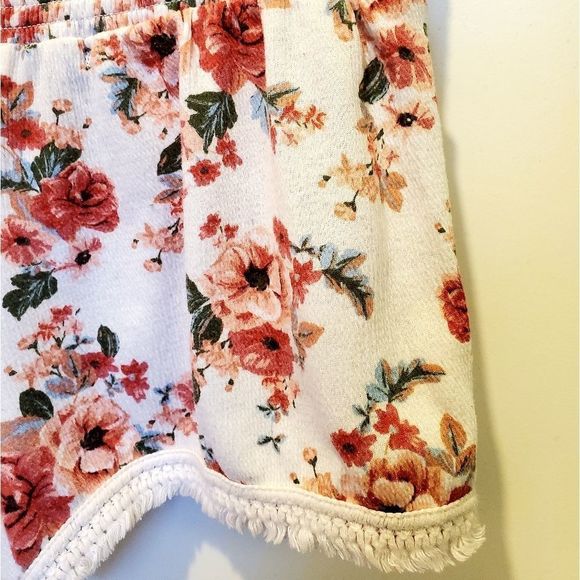No Boundaries Pink Floral Fringe Hem Flowy Lounge Shorts - Picture 2 of 5